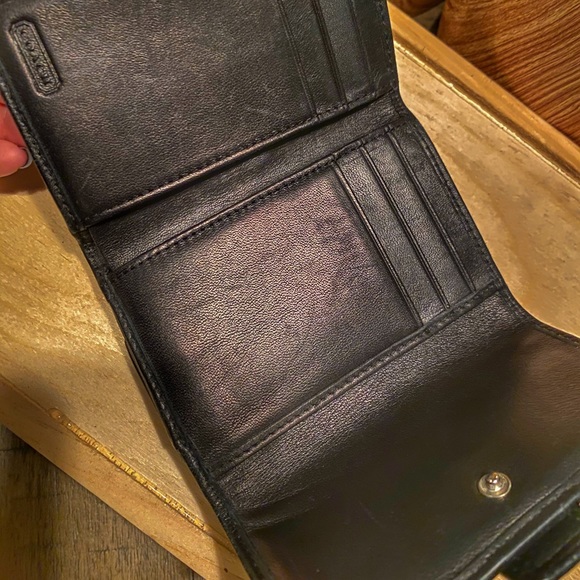 Coach Signature Soho Trifold Wallet - Picture 4 of 5